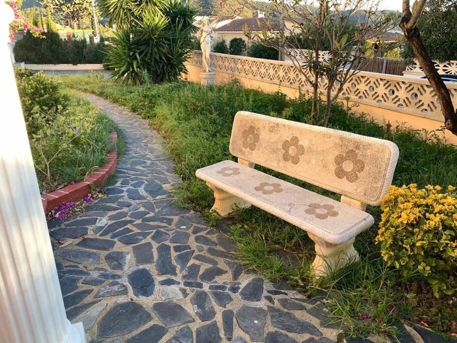 Villa Leo Con Vistas Al Mar Y Piscina Privada Roses Buitenkant foto